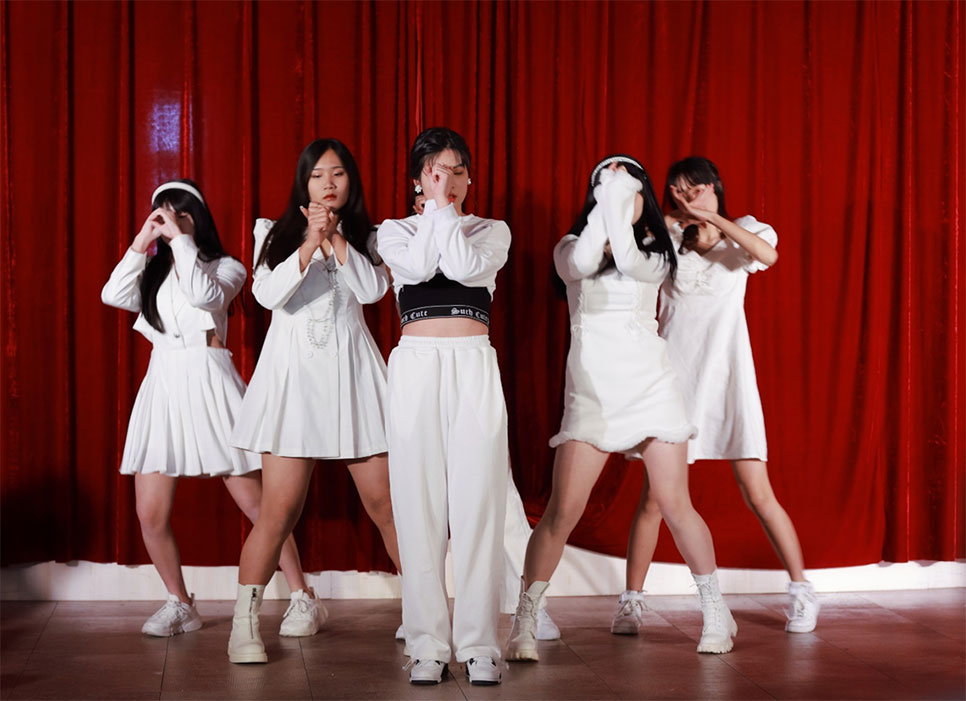 特色课程03.jpg 特色课程03.jpg